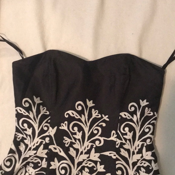 White House black market strapless dress - Picture 2 of 4